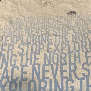 Boys XL The north face tshirt